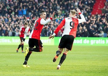 Van Persie atıyor, Feyenoord kazanıyor