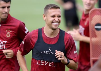 Galatasaray'da ayrılık! Fransa yolcusu