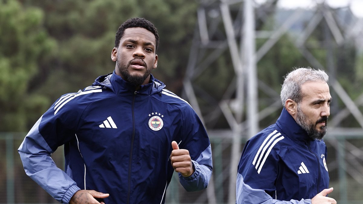 Fenerbahçe'de Fatih Karagümrük maçı hazırlıkları sürüyor! Jhon Duran... Fenerbahçe'de Fatih Karagümrük maçı hazırlıkları sürüyor! Jhon Duran...