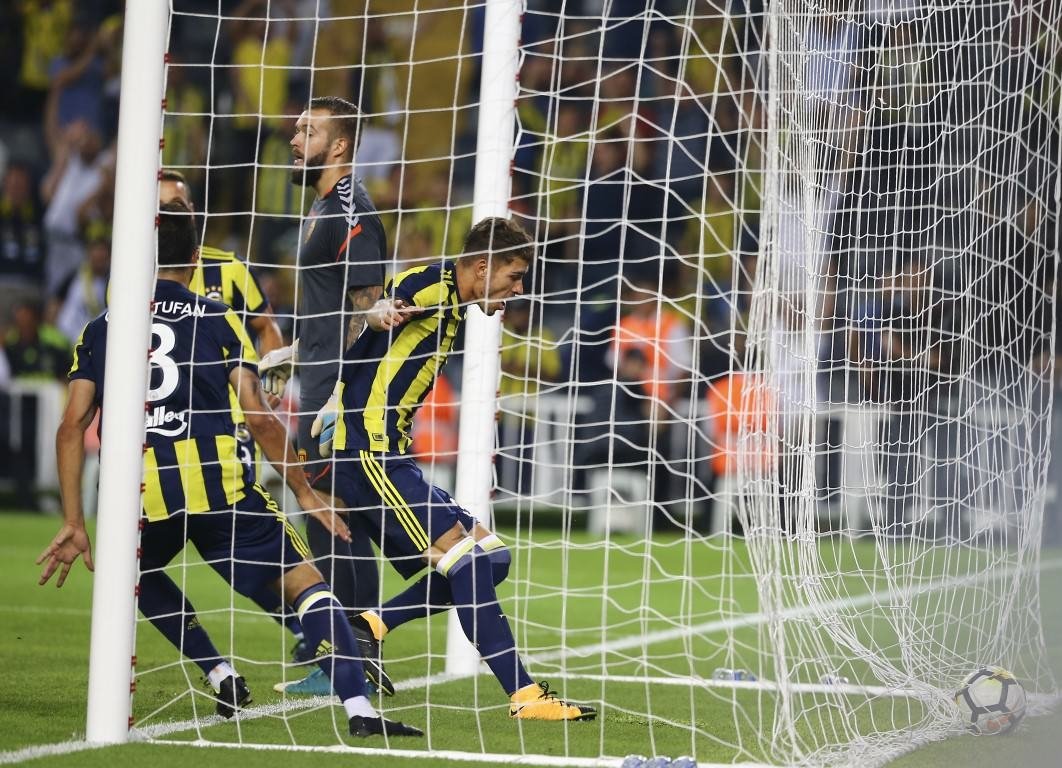 Fenerbahçe-Vardar karşılaşmasından kareler