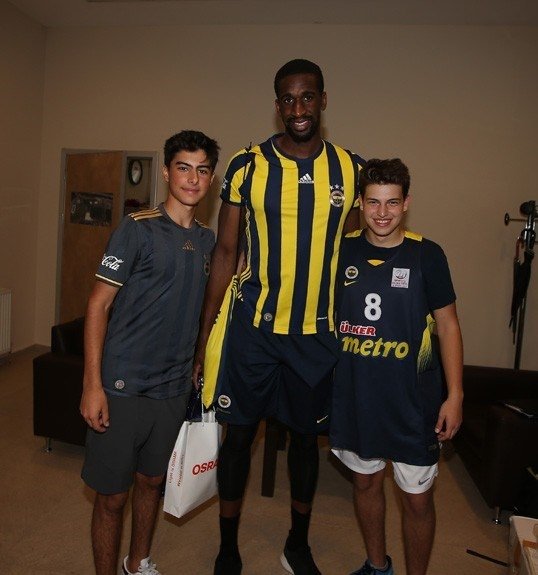 Ekpe Udoh kaleye geçti