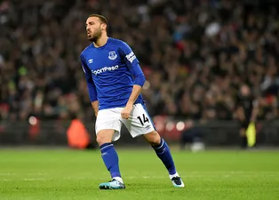 Cenk Tosun'a şok: Yuhalandı!