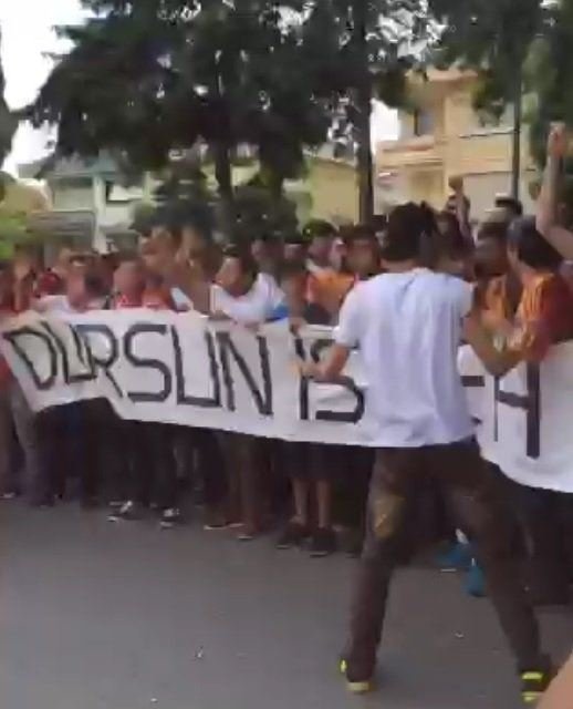 Florya’da Dursun Özbek istifa sesleri!