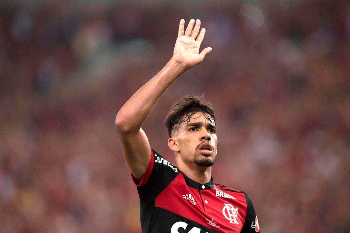 Lucas Paqueta’yı ver, Vagner Love’ı al