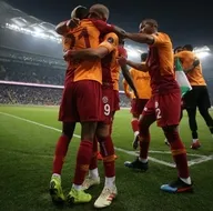 Galatasarayda 7 ayrılık birden!