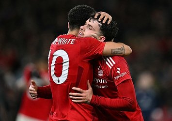 MANU'ya Nottingham çelmesi!