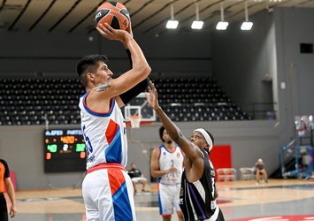 Anadolu Efes Partizan'ı devirdi