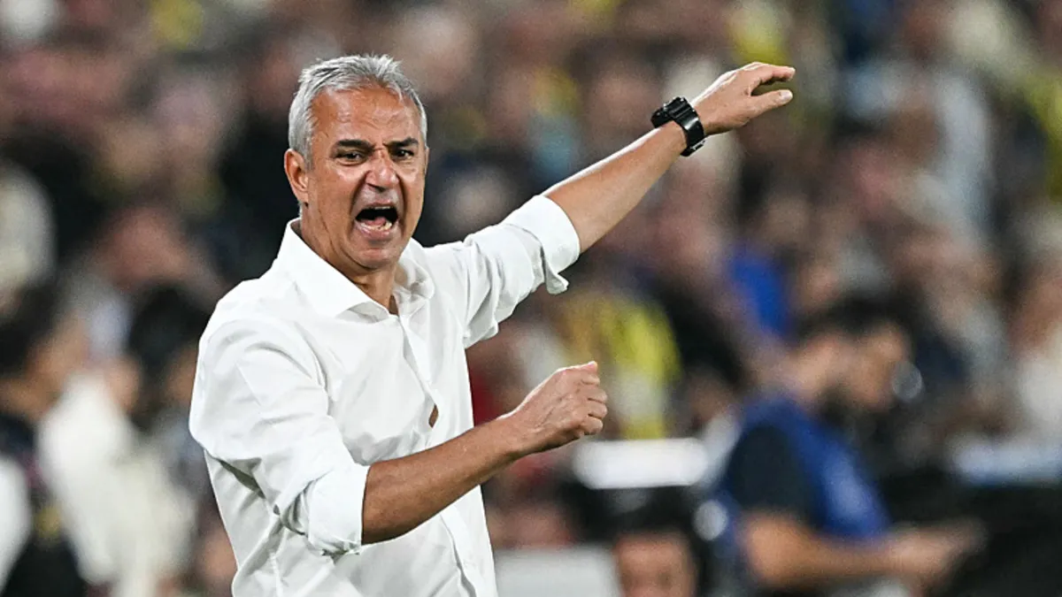 İsmail Kartal kondigt ontslag aan: 'Ik nam dit besluit om mijn club vrij baan te geven'