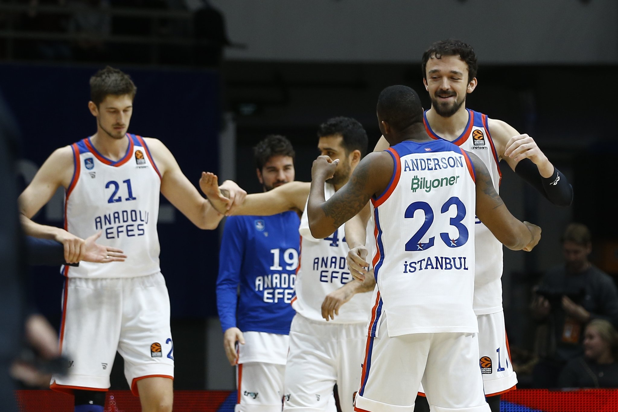 Anadolu Efes Ten Tarihi Galibiyet Serisi Aspor