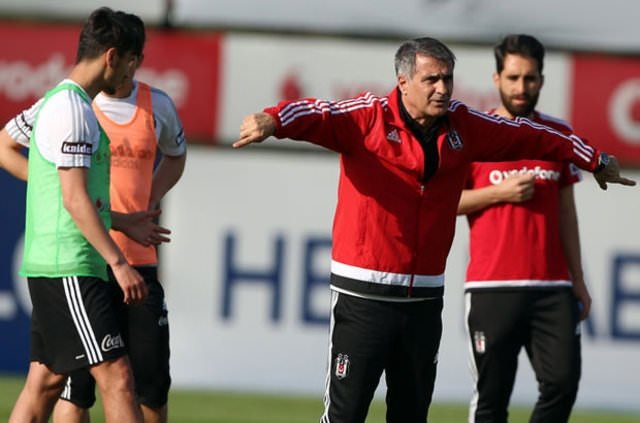 Şenol Güneş yıldız futbolcunun menajerini kovdu