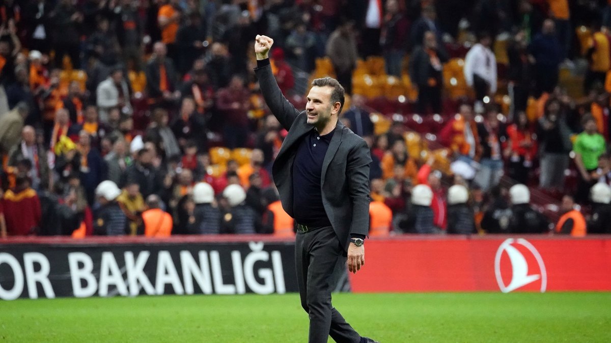 Galatasaray’da derbi öncesi Okan Buruk'a zam! Galatasaray’da derbi öncesi Okan Buruk'a zam!