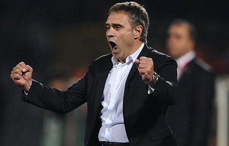 Ersun Yanal’ın yeni takımını açıkladı