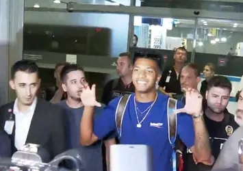 Beşiktaş'ın yeni transferi Cher Ndour İstanbul'da!