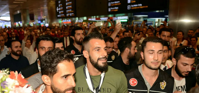 Alvaro Negredo'dan Beşiktaş'a imzayı attı