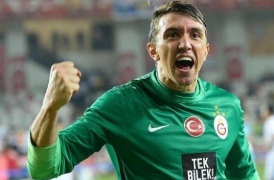 Muslera’dan Taffarel’e: ’Senin gibi olmak istiyorum’