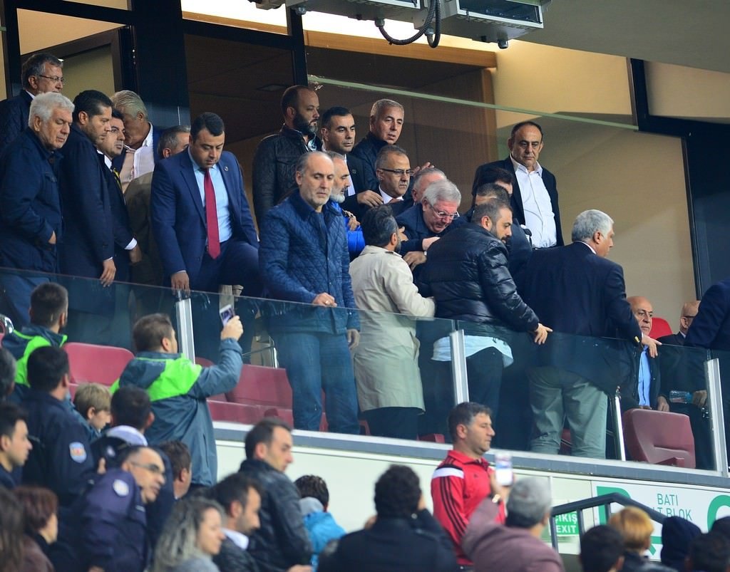 Konya’da olay! Aziz Yıldırım çıldırdı!
