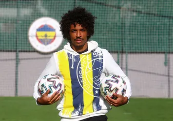 Gustavo ceza sınırında