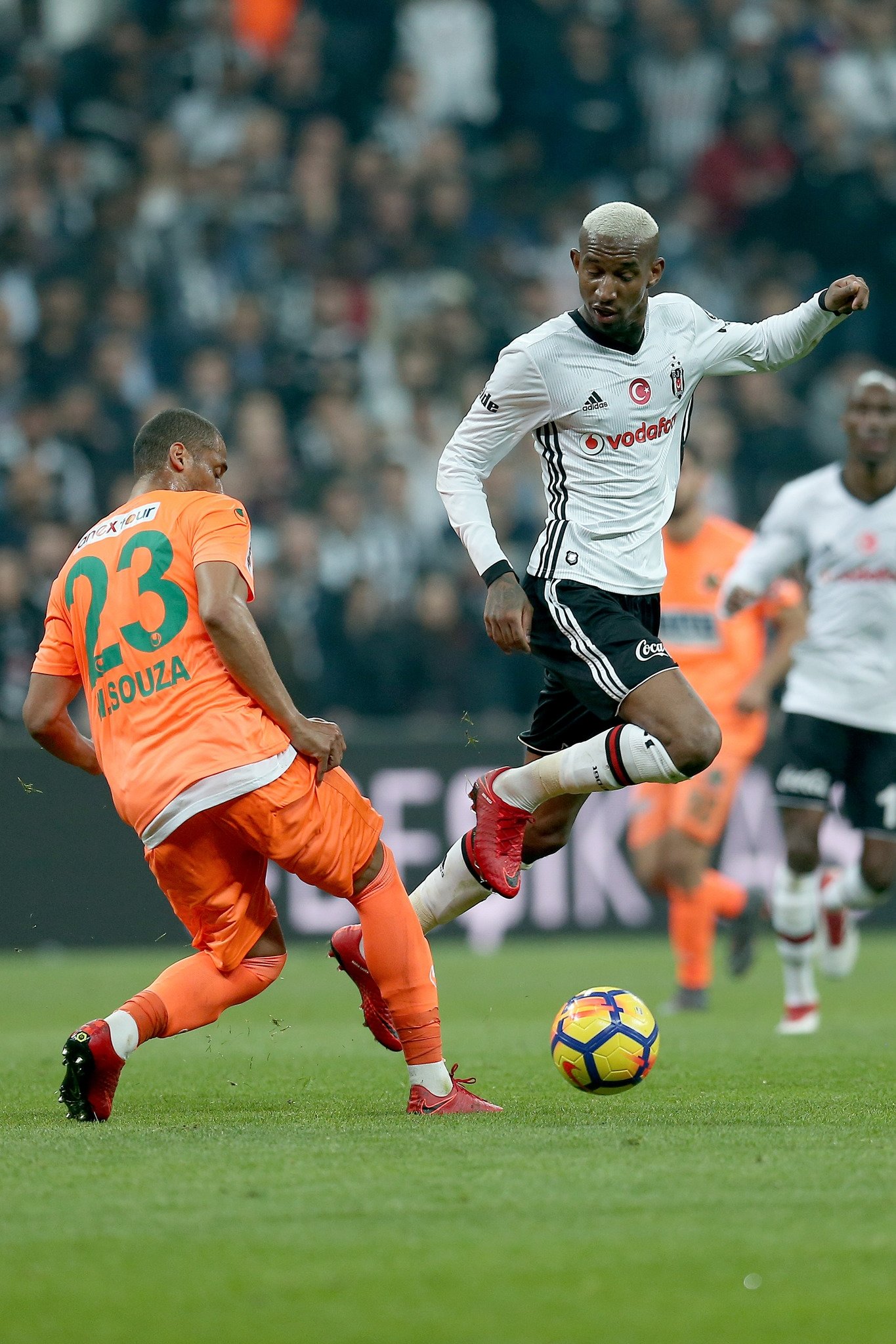 Hem sahada hem kasada ihya etti