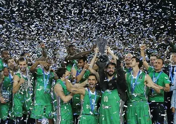 Bakan Bak, Darüşşafaka'yı tebrik etti
