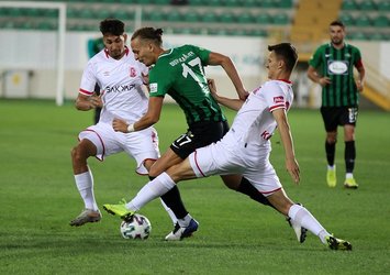 Akhisarspor 3 puanla tanıştı