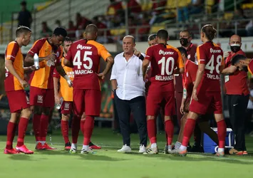 Galatasaray yarışa havlu attı