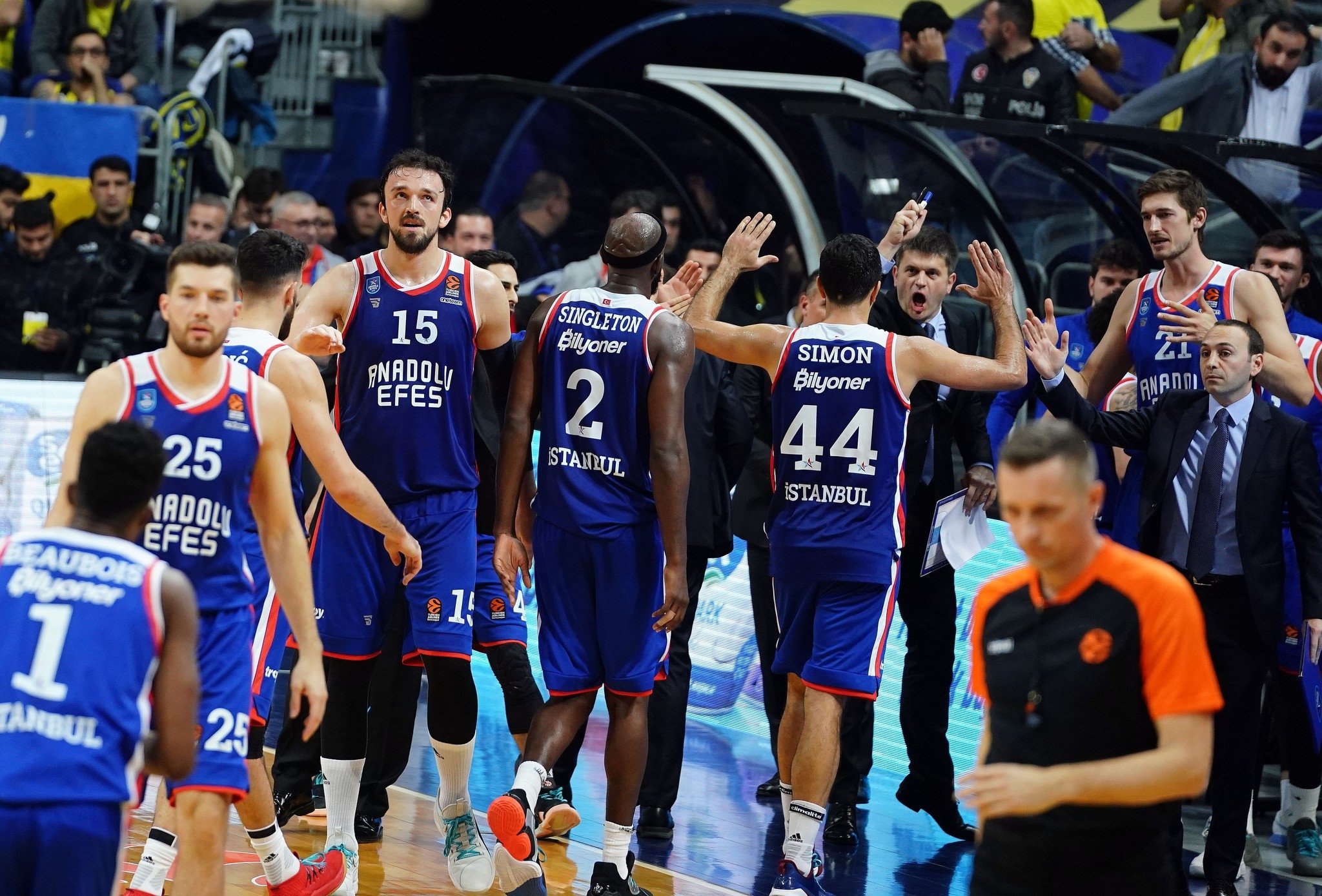 Anadolu Efes Durdurulamiyor Aspor