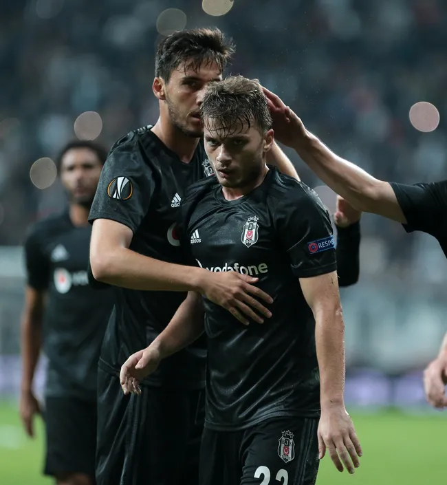 Son dakika spor haberi: Beşiktaş'ta Ljajic, Lens ve Douglas krizi! Takımdan ayrılacaklar mı? - 2