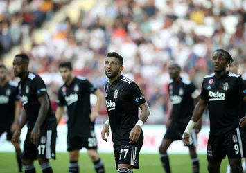 Beşiktaş'ta derbi öncesi sakatlık şoku!