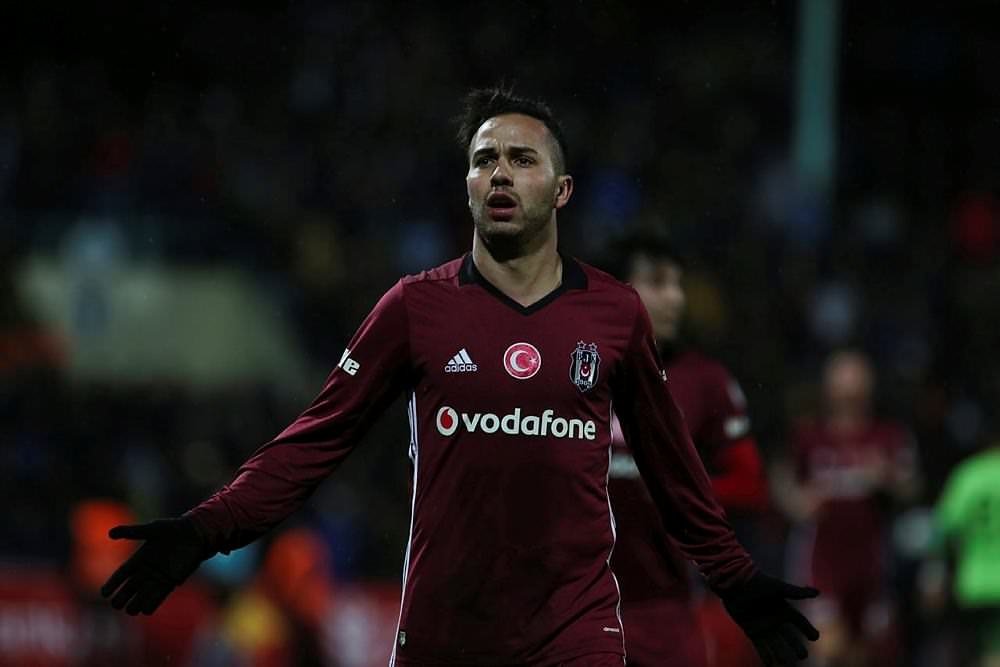 Beşiktaş’ın yıldızı İngiltere’ye transfer oldu