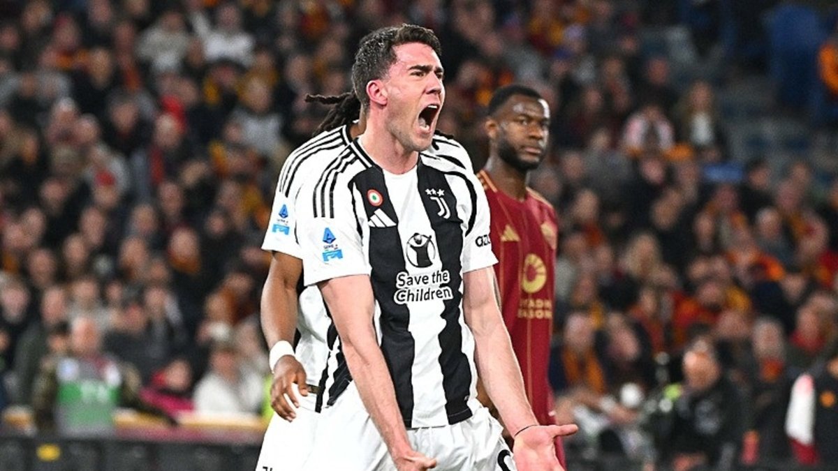 Fenerbahçe'ye Dusan Vlahovic'ten haber var! Talep edilen bonservis bedeli belli oldu Fenerbahçe'ye Dusan Vlahovic'ten haber var! Talep edilen bonservis bedeli belli oldu