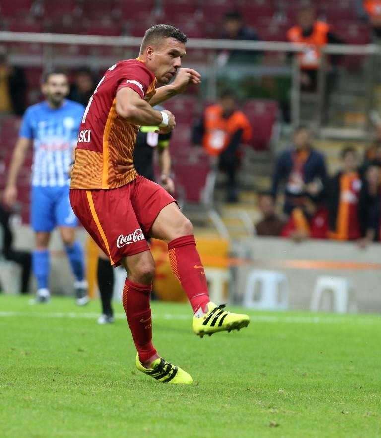 Podolski için 10 milyon Euro