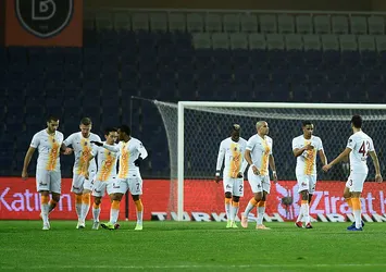 Aslan hedeften saptı!