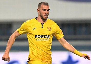 Mujakic Partizan'da!