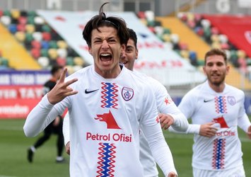 Enis Destan'a Avrupa'dan teklif! F.Bahçe ve Trabzonspor...
