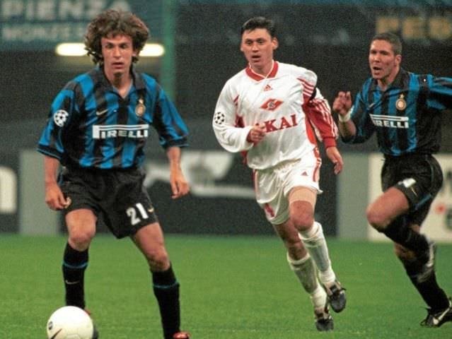 Birlikte oynadığına şaşıracağınız futbolcular