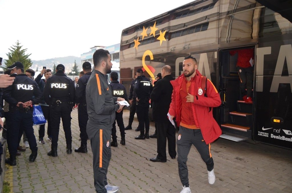 Galatasaray kafilesi Trabzon’a gitti