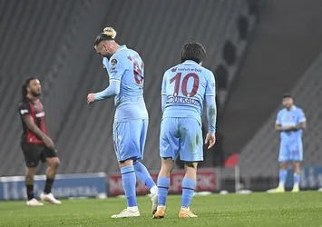 Trabzonspor evinde iyi, deplasmanda kayıp