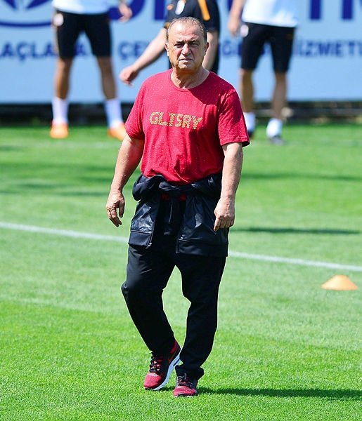 Flaş iddia: Galatasaray’da Fatih Terim Gomis’i istemiyor!