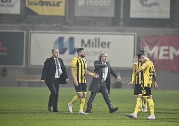 İstanbulspor bu pozisyon sonrası sahadan çekildi!