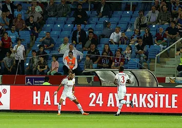 Yasin Öztekin sosyal medyayı salladı