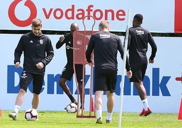 Beşiktaş kondisyon ve taktik çalıştı