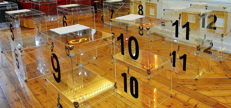 Galatasaray'da divan kurulu başkanlığı seçimi ertelendi