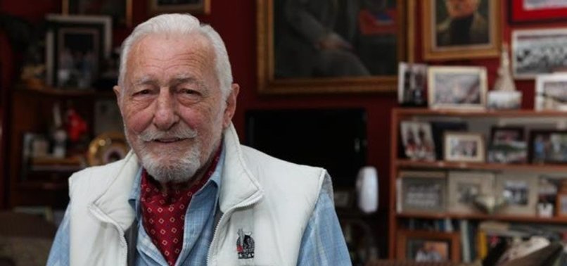 Beşiktaş'ta merhum onursal başkan Süleyman Seba doğum gününde anıldı