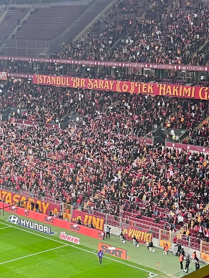 Galatasaray taraftarından Antalyaspor maçı öncesi görsel şov! - 4