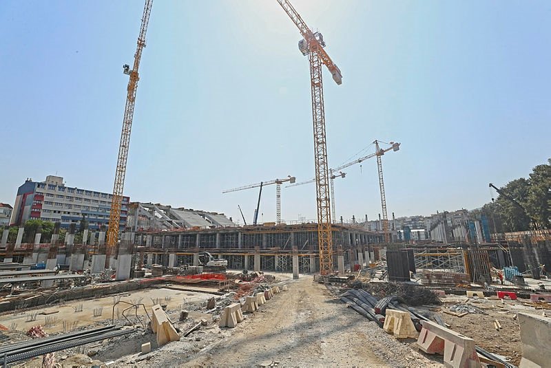Göztepe Stadı yükseliyor