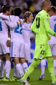 Real Madrid, Deportivo'yu farklı yendi