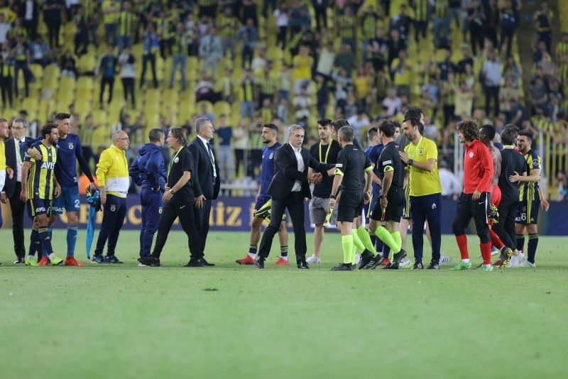 Dortmund’un 2 yıldızı Fenerbahçe’ye!