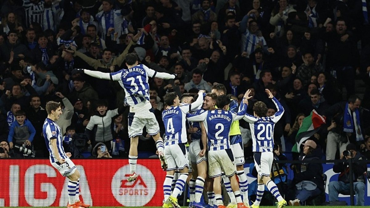Real Sociedad evinde Barcelona'yı yıktı!