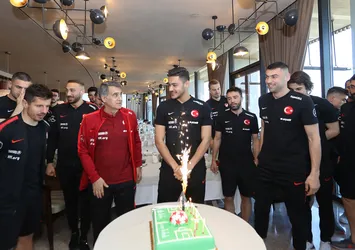Milliler Ozan Kabak'ın doğum gününü kutladı