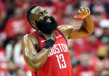 Harden "triple-double" yaptı Rockets kazandı